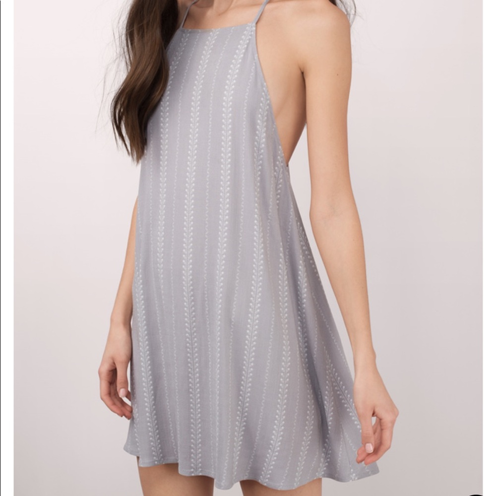 Isa Grey and White Shift Dress